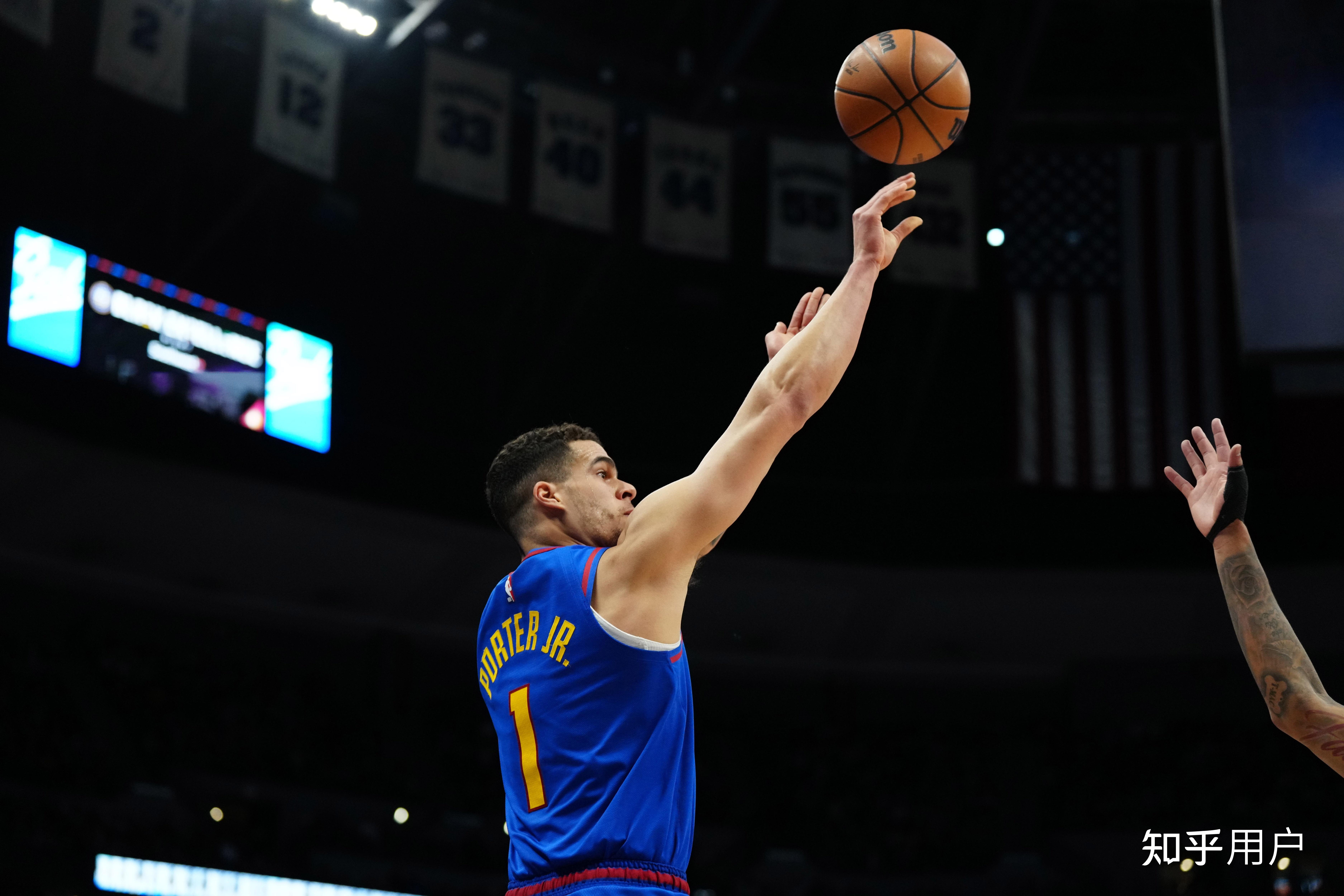 莎拉波娃在掘金比赛中比赛局势复杂，表现优异引发热议！